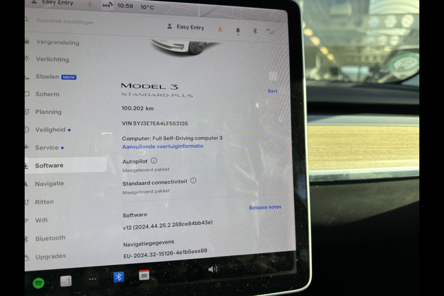 Tesla Model 3 Standard RWD Plus 60 kWh | Autopilot | Panorama dak | Leder | (occasion) Tesla Model 3 Standard RWD Plus 60 kWh | Autopilot | Panorama dak | Leder | (occasion)