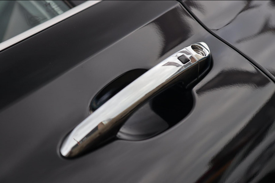 Hyundai Tucson 1.6 T-GDi Premium 4WD / PANO / LEDER / 360 / VOLLEDIG UITGEVOERD! Hyundai Tucson 1.6 T-GDi Premium 4WD / PANO / LEDER / 360 / VOLLEDIG UITGEVOERD!