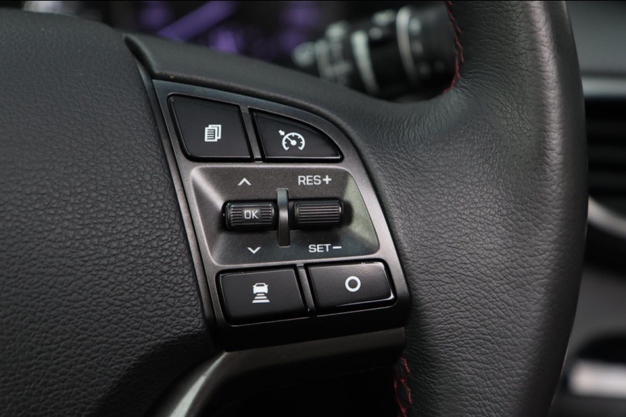 Hyundai Tucson 1.6 T-GDi Premium 4WD / PANO / LEDER / 360 / VOLLEDIG UITGEVOERD! Hyundai Tucson 1.6 T-GDi Premium 4WD / PANO / LEDER / 360 / VOLLEDIG UITGEVOERD!