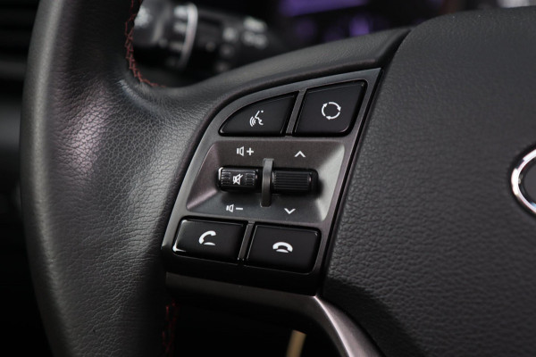 Hyundai Tucson 1.6 T-GDi Premium 4WD / PANO / LEDER / 360 / VOLLEDIG UITGEVOERD! Hyundai Tucson 1.6 T-GDi Premium 4WD / PANO / LEDER / 360 / VOLLEDIG UITGEVOERD!