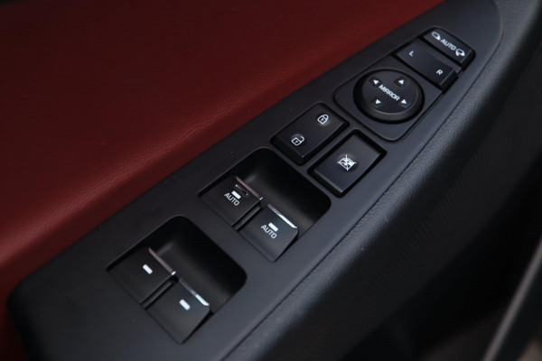 Hyundai Tucson 1.6 T-GDi Premium 4WD / PANO / LEDER / 360 / VOLLEDIG UITGEVOERD! Hyundai Tucson 1.6 T-GDi Premium 4WD / PANO / LEDER / 360 / VOLLEDIG UITGEVOERD!