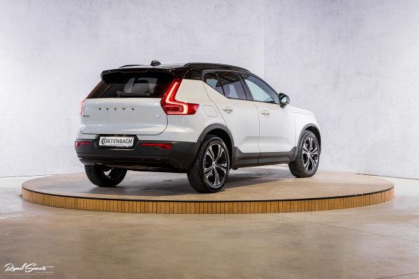 Volvo XC40 1.5 T5 Recharge R-Design | Adaptieve cruise | Panorama dak | Harman Kardon | Zwenkbare trekhaak | Volvo XC40 1.5 T5 Recharge R-Design | Adaptieve cruise | Panorama dak | Harman Kardon | Zwenkbare trekhaak |