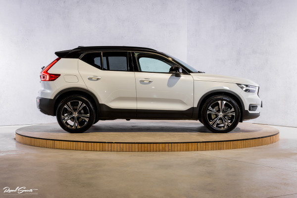 Volvo XC40 1.5 T5 Recharge R-Design | Adaptieve cruise | Panorama dak | Harman Kardon | Zwenkbare trekhaak | Volvo XC40 1.5 T5 Recharge R-Design | Adaptieve cruise | Panorama dak | Harman Kardon | Zwenkbare trekhaak |