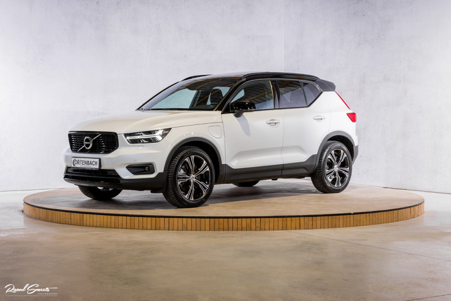 Volvo XC40 1.5 T5 Recharge R-Design | Adaptieve cruise | Panorama dak | Harman Kardon | Zwenkbare trekhaak | Volvo XC40 1.5 T5 Recharge R-Design | Adaptieve cruise | Panorama dak | Harman Kardon | Zwenkbare trekhaak |