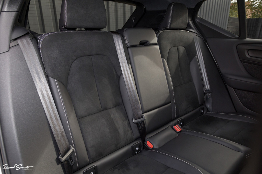 Volvo XC40 1.5 T5 Recharge R-Design | Adaptieve cruise | Panorama dak | Harman Kardon | Zwenkbare trekhaak | Volvo XC40 1.5 T5 Recharge R-Design | Adaptieve cruise | Panorama dak | Harman Kardon | Zwenkbare trekhaak |