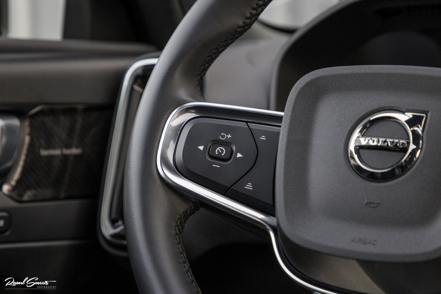 Volvo XC40 1.5 T5 Recharge R-Design | Adaptieve cruise | Panorama dak | Harman Kardon | Zwenkbare trekhaak | Volvo XC40 1.5 T5 Recharge R-Design | Adaptieve cruise | Panorama dak | Harman Kardon | Zwenkbare trekhaak |