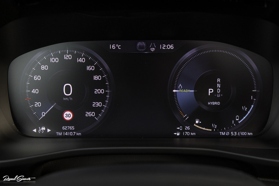 Volvo XC40 1.5 T5 Recharge R-Design | Adaptieve cruise | Panorama dak | Harman Kardon | Zwenkbare trekhaak | Volvo XC40 1.5 T5 Recharge R-Design | Adaptieve cruise | Panorama dak | Harman Kardon | Zwenkbare trekhaak |