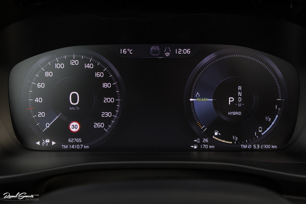 Volvo XC40 1.5 T5 Recharge R-Design | Adaptieve cruise | Panorama dak | Harman Kardon | Zwenkbare trekhaak | Volvo XC40 1.5 T5 Recharge R-Design | Adaptieve cruise | Panorama dak | Harman Kardon | Zwenkbare trekhaak |