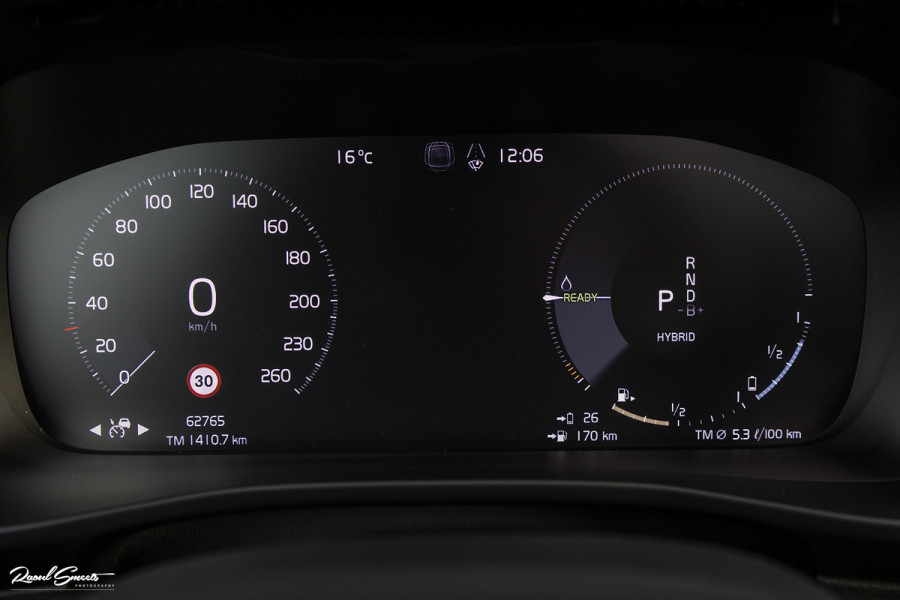 Volvo XC40 1.5 T5 Recharge R-Design | Adaptieve cruise | Panorama dak | Harman Kardon | Zwenkbare trekhaak | Volvo XC40 1.5 T5 Recharge R-Design | Adaptieve cruise | Panorama dak | Harman Kardon | Zwenkbare trekhaak |