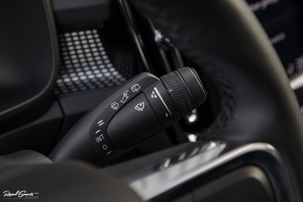 Volvo XC40 1.5 T5 Recharge R-Design | Adaptieve cruise | Panorama dak | Harman Kardon | Zwenkbare trekhaak | Volvo XC40 1.5 T5 Recharge R-Design | Adaptieve cruise | Panorama dak | Harman Kardon | Zwenkbare trekhaak |