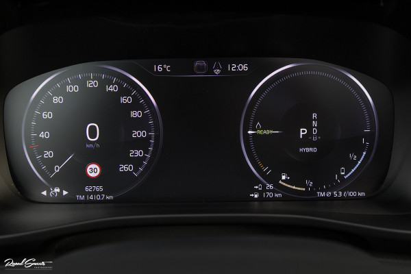 Volvo XC40 1.5 T5 Recharge R-Design | Adaptieve cruise | Panorama dak | Harman Kardon | Zwenkbare trekhaak | Volvo XC40 1.5 T5 Recharge R-Design | Adaptieve cruise | Panorama dak | Harman Kardon | Zwenkbare trekhaak |