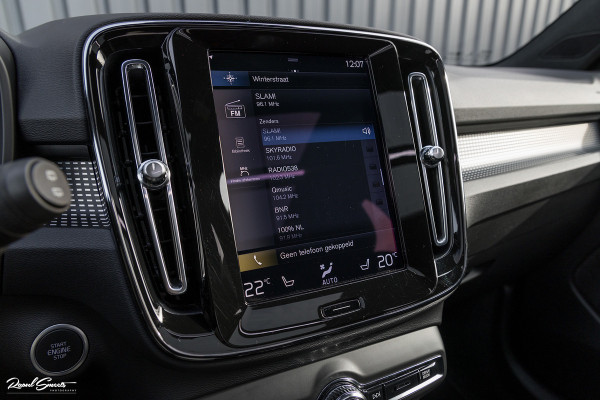 Volvo XC40 1.5 T5 Recharge R-Design | Adaptieve cruise | Panorama dak | Harman Kardon | Zwenkbare trekhaak | Volvo XC40 1.5 T5 Recharge R-Design | Adaptieve cruise | Panorama dak | Harman Kardon | Zwenkbare trekhaak |