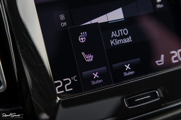 Volvo XC40 1.5 T5 Recharge R-Design | Adaptieve cruise | Panorama dak | Harman Kardon | Zwenkbare trekhaak | Volvo XC40 1.5 T5 Recharge R-Design | Adaptieve cruise | Panorama dak | Harman Kardon | Zwenkbare trekhaak |