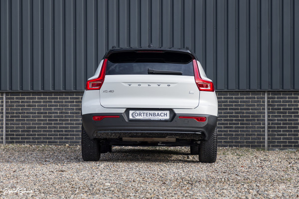 Volvo XC40 1.5 T5 Recharge R-Design | Adaptieve cruise | Panorama dak | Harman Kardon | Zwenkbare trekhaak | Volvo XC40 1.5 T5 Recharge R-Design | Adaptieve cruise | Panorama dak | Harman Kardon | Zwenkbare trekhaak |
