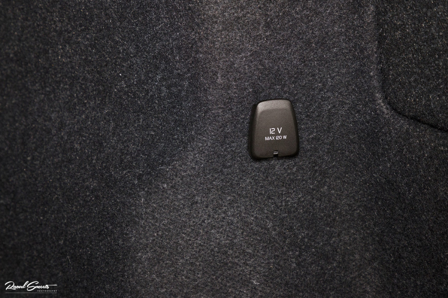 Volvo XC40 1.5 T5 Recharge R-Design | Adaptieve cruise | Panorama dak | Harman Kardon | Zwenkbare trekhaak | Volvo XC40 1.5 T5 Recharge R-Design | Adaptieve cruise | Panorama dak | Harman Kardon | Zwenkbare trekhaak |