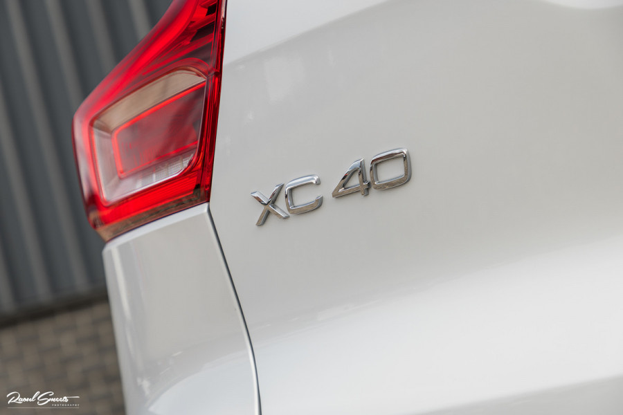 Volvo XC40 1.5 T5 Recharge R-Design | Adaptieve cruise | Panorama dak | Harman Kardon | Zwenkbare trekhaak | Volvo XC40 1.5 T5 Recharge R-Design | Adaptieve cruise | Panorama dak | Harman Kardon | Zwenkbare trekhaak |