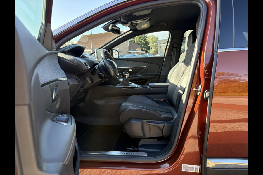 Peugeot 3008 1.2 PureTech GT Line | ZUID | 130pk | Trekhaak | Achteruitrijcamera | 18 inch | Navigatie | Virtuele Cockpit Peugeot 3008 1.2 PureTech GT Line | ZUID | 130pk | Trekhaak | Achteruitrijcamera | 18 inch | Navigatie | Virtuele Cockpit