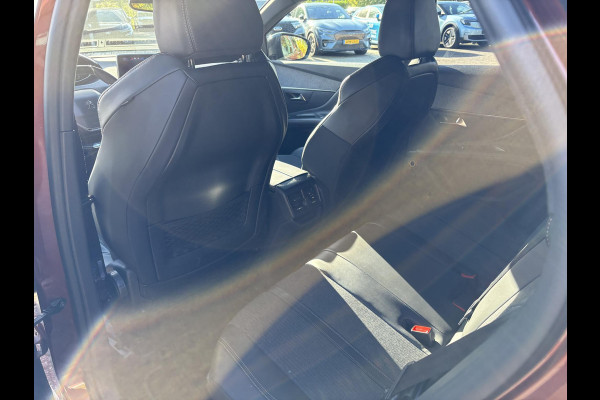 Peugeot 3008 1.2 PureTech GT Line | ZUID | 130pk | Trekhaak | Achteruitrijcamera | 18 inch | Navigatie | Virtuele Cockpit Peugeot 3008 1.2 PureTech GT Line | ZUID | 130pk | Trekhaak | Achteruitrijcamera | 18 inch | Navigatie | Virtuele Cockpit