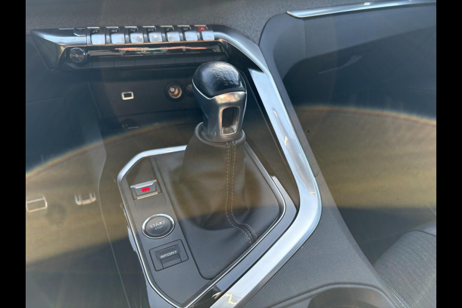 Peugeot 3008 1.2 PureTech GT Line | ZUID | 130pk | Trekhaak | Achteruitrijcamera | 18 inch | Navigatie | Virtuele Cockpit Peugeot 3008 1.2 PureTech GT Line | ZUID | 130pk | Trekhaak | Achteruitrijcamera | 18 inch | Navigatie | Virtuele Cockpit