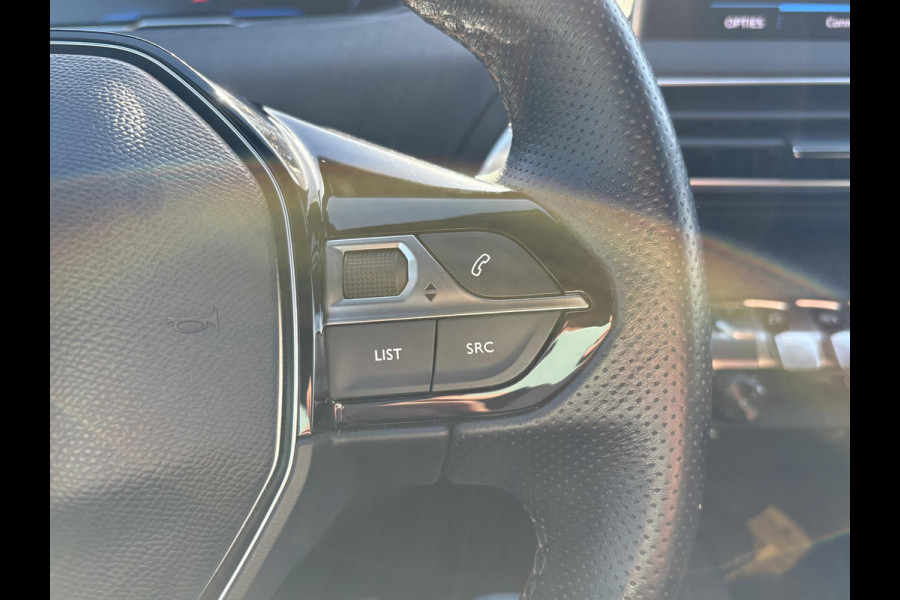 Peugeot 3008 1.2 PureTech GT Line | ZUID | 130pk | Trekhaak | Achteruitrijcamera | 18 inch | Navigatie | Virtuele Cockpit Peugeot 3008 1.2 PureTech GT Line | ZUID | 130pk | Trekhaak | Achteruitrijcamera | 18 inch | Navigatie | Virtuele Cockpit