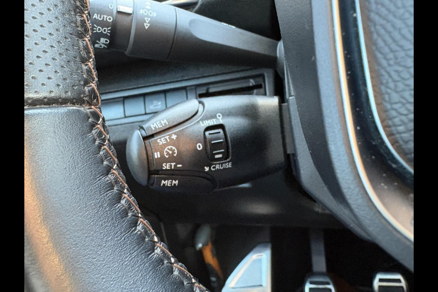 Peugeot 3008 1.2 PureTech GT Line | ZUID | 130pk | Trekhaak | Achteruitrijcamera | 18 inch | Navigatie | Virtuele Cockpit Peugeot 3008 1.2 PureTech GT Line | ZUID | 130pk | Trekhaak | Achteruitrijcamera | 18 inch | Navigatie | Virtuele Cockpit