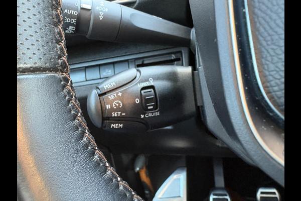 Peugeot 3008 1.2 PureTech GT Line | ZUID | 130pk | Trekhaak | Achteruitrijcamera | 18 inch | Navigatie | Virtuele Cockpit Peugeot 3008 1.2 PureTech GT Line | ZUID | 130pk | Trekhaak | Achteruitrijcamera | 18 inch | Navigatie | Virtuele Cockpit