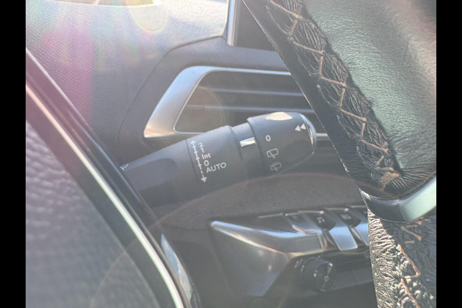 Peugeot 3008 1.2 PureTech GT Line | ZUID | 130pk | Trekhaak | Achteruitrijcamera | 18 inch | Navigatie | Virtuele Cockpit Peugeot 3008 1.2 PureTech GT Line | ZUID | 130pk | Trekhaak | Achteruitrijcamera | 18 inch | Navigatie | Virtuele Cockpit