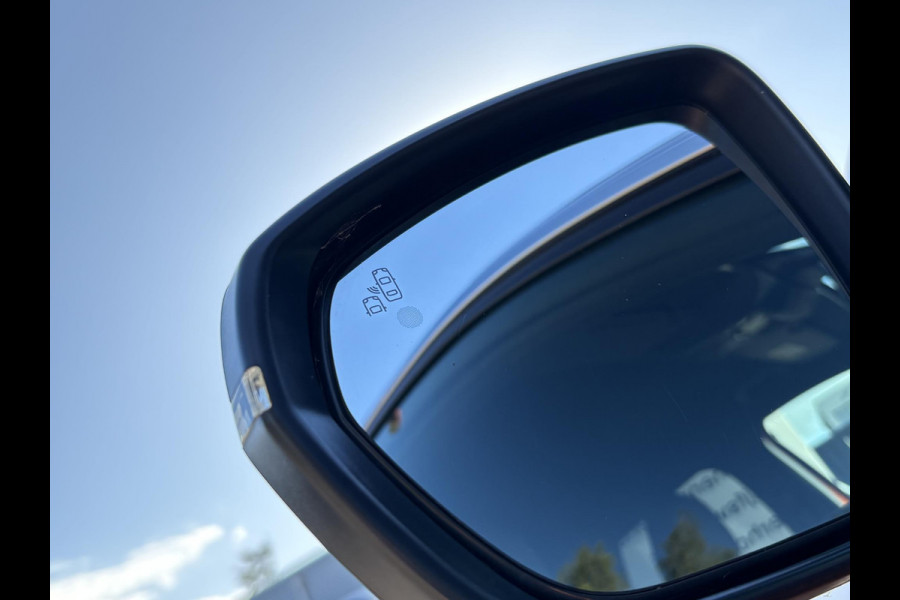 Peugeot 3008 1.2 PureTech GT Line | ZUID | 130pk | Trekhaak | Achteruitrijcamera | 18 inch | Navigatie | Virtuele Cockpit Peugeot 3008 1.2 PureTech GT Line | ZUID | 130pk | Trekhaak | Achteruitrijcamera | 18 inch | Navigatie | Virtuele Cockpit