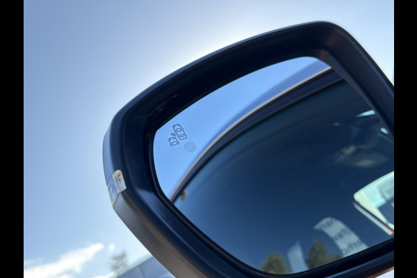 Peugeot 3008 1.2 PureTech GT Line | ZUID | 130pk | Trekhaak | Achteruitrijcamera | 18 inch | Navigatie | Virtuele Cockpit Peugeot 3008 1.2 PureTech GT Line | ZUID | 130pk | Trekhaak | Achteruitrijcamera | 18 inch | Navigatie | Virtuele Cockpit