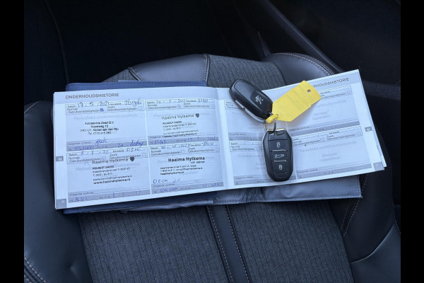 Peugeot 3008 1.2 PureTech GT Line | ZUID | 130pk | Trekhaak | Achteruitrijcamera | 18 inch | Navigatie | Virtuele Cockpit Peugeot 3008 1.2 PureTech GT Line | ZUID | 130pk | Trekhaak | Achteruitrijcamera | 18 inch | Navigatie | Virtuele Cockpit