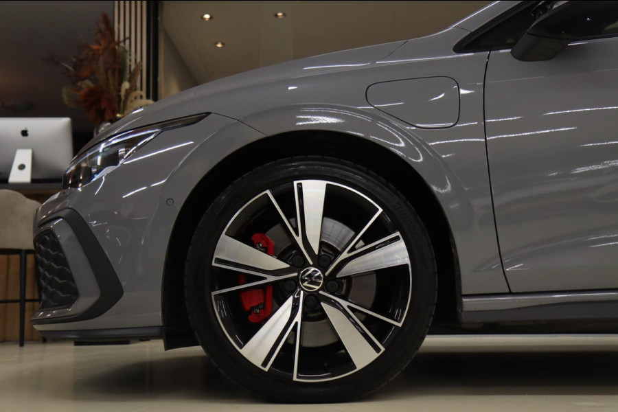 Volkswagen Golf 1.4 eHybrid GTE /PANO/IQLIGHT/CAM/CARPLAY/ACC/LANE ASSIST/VOL