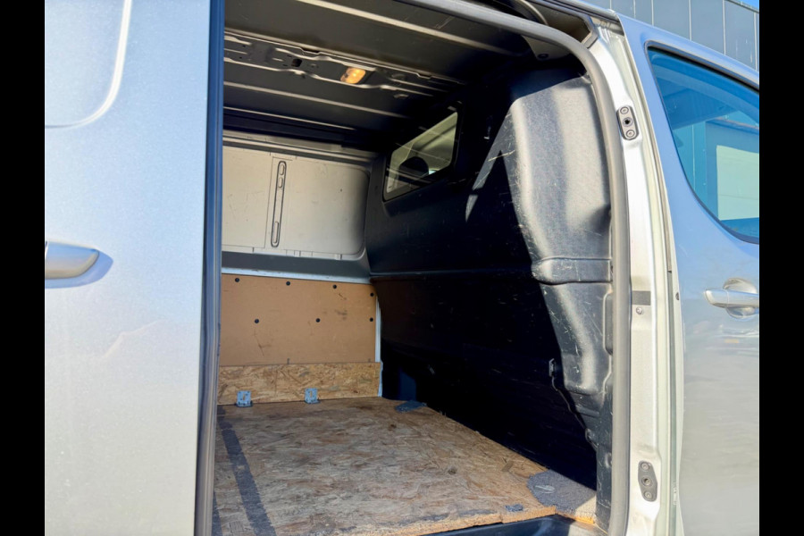 Peugeot Expert 231L 2.0 BlueHDI automaat 180pk Premium Pack, CarPlay, Xenon Peugeot Expert 231L 2.0 BlueHDI automaat 180pk Premium Pack, CarPlay, Xenon