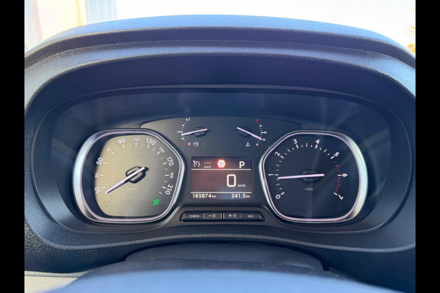 Peugeot Expert 231L 2.0 BlueHDI automaat 180pk Premium Pack, CarPlay, Xenon Peugeot Expert 231L 2.0 BlueHDI automaat 180pk Premium Pack, CarPlay, Xenon