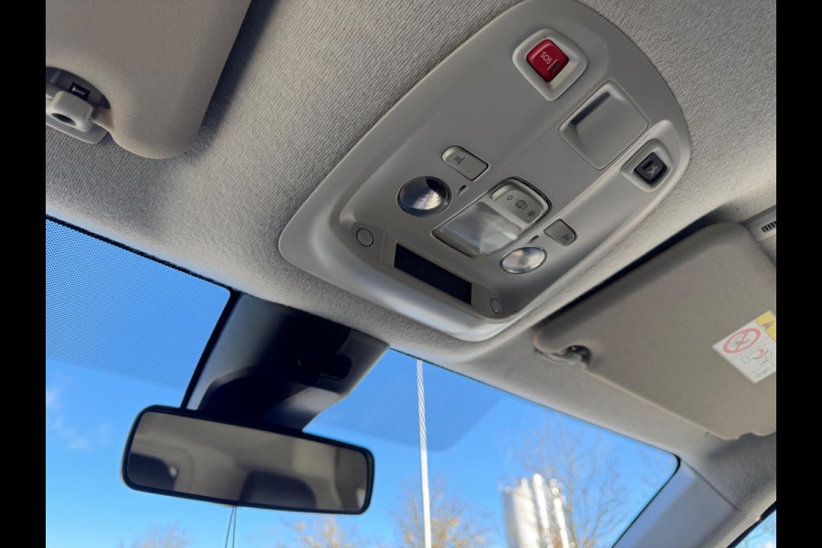 Peugeot Expert 231L 2.0 BlueHDI automaat 180pk Premium Pack, CarPlay, Xenon Peugeot Expert 231L 2.0 BlueHDI automaat 180pk Premium Pack, CarPlay, Xenon