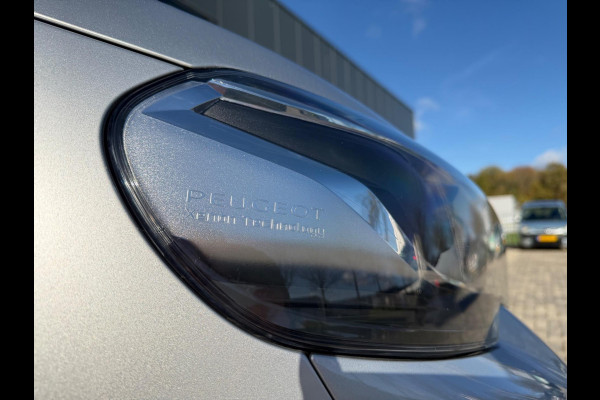 Peugeot Expert 231L 2.0 BlueHDI automaat 180pk Premium Pack, CarPlay, Xenon Peugeot Expert 231L 2.0 BlueHDI automaat 180pk Premium Pack, CarPlay, Xenon