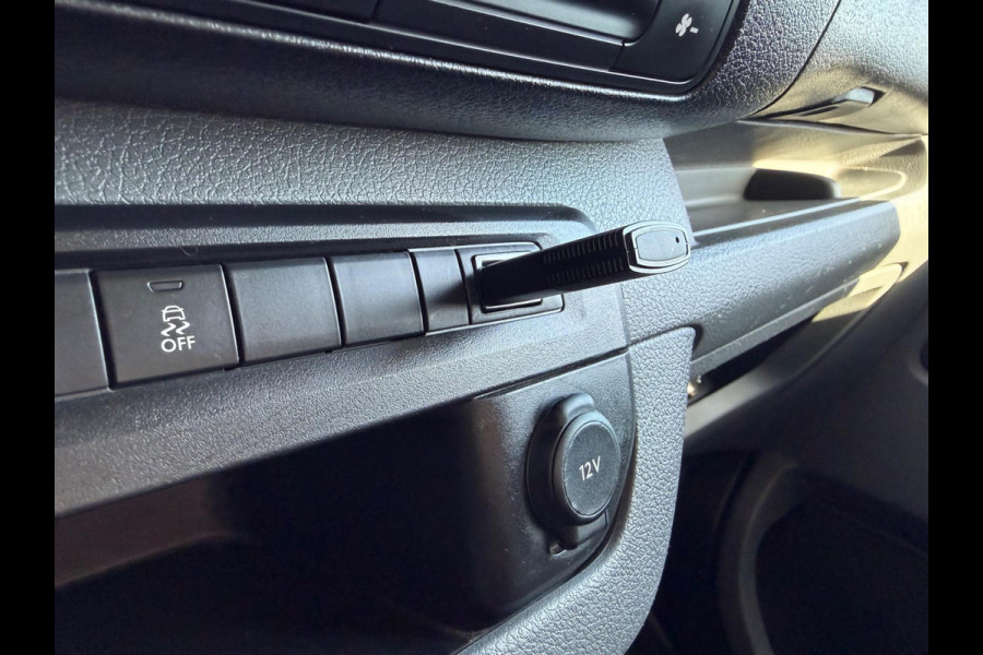 Peugeot Expert 231L 2.0 BlueHDI automaat 180pk Premium Pack, CarPlay, Xenon Peugeot Expert 231L 2.0 BlueHDI automaat 180pk Premium Pack, CarPlay, Xenon