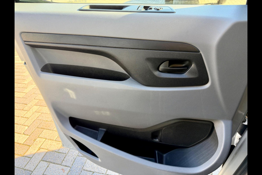 Peugeot Expert 231L 2.0 BlueHDI automaat 180pk Premium Pack, CarPlay, Xenon Peugeot Expert 231L 2.0 BlueHDI automaat 180pk Premium Pack, CarPlay, Xenon