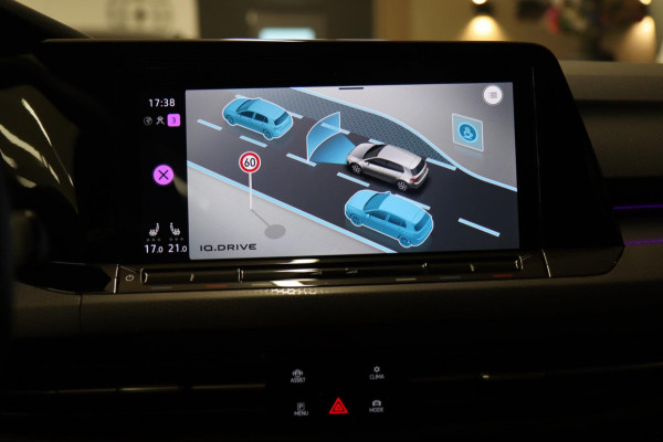 Volkswagen Golf 1.4 eHybrid GTE /PANO/IQLIGHT/CAM/CARPLAY/ACC/LANE ASSIST/VOL