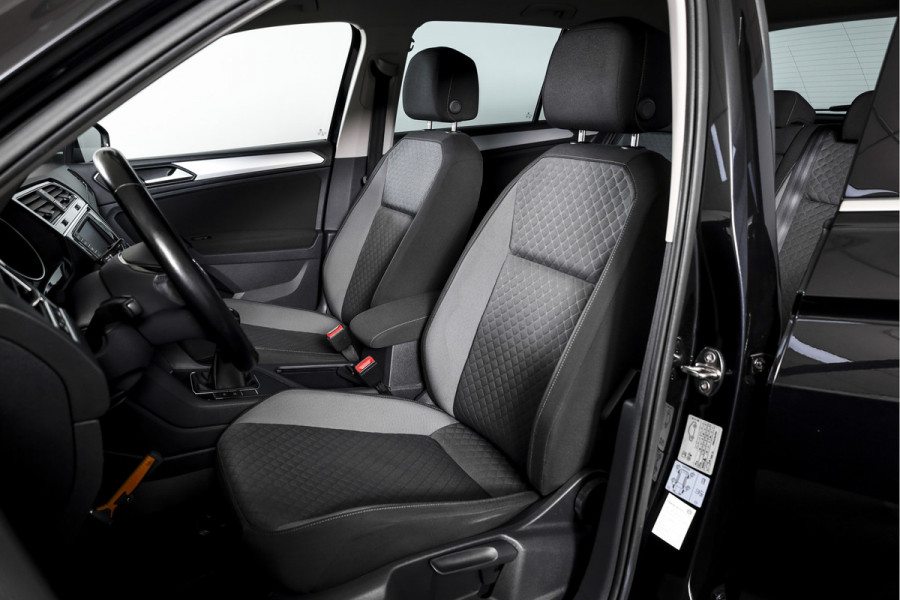 Volkswagen Tiguan 1.4 TSI Comfortline 125 PK | Elek. Trekhaak | Cruise | PDC | NAV | ECC | LM 20" | Volkswagen Tiguan 1.4 TSI Comfortline 125 PK | Elek. Trekhaak | Cruise | PDC | NAV | ECC | LM 20" |
