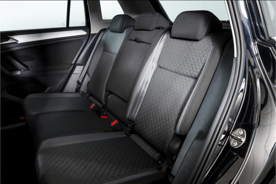 Volkswagen Tiguan 1.4 TSI Comfortline 125 PK | Elek. Trekhaak | Cruise | PDC | NAV | ECC | LM 20" | Volkswagen Tiguan 1.4 TSI Comfortline 125 PK | Elek. Trekhaak | Cruise | PDC | NAV | ECC | LM 20" |