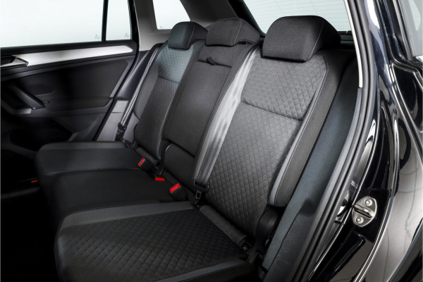 Volkswagen Tiguan 1.4 TSI Comfortline 125 PK | Elek. Trekhaak | Cruise | PDC | NAV | ECC | LM 20" | Volkswagen Tiguan 1.4 TSI Comfortline 125 PK | Elek. Trekhaak | Cruise | PDC | NAV | ECC | LM 20" |