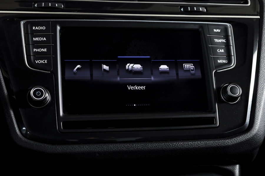 Volkswagen Tiguan 1.4 TSI Comfortline 125 PK | Elek. Trekhaak | Cruise | PDC | NAV | ECC | LM 20" | Volkswagen Tiguan 1.4 TSI Comfortline 125 PK | Elek. Trekhaak | Cruise | PDC | NAV | ECC | LM 20" |