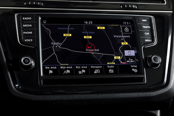 Volkswagen Tiguan 1.4 TSI Comfortline 125 PK | Elek. Trekhaak | Cruise | PDC | NAV | ECC | LM 20" | Volkswagen Tiguan 1.4 TSI Comfortline 125 PK | Elek. Trekhaak | Cruise | PDC | NAV | ECC | LM 20" |