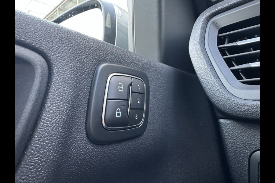 Ford Kuga 2.5 PHEV ST-Line X TECHPACK! WINTERPACK! Ford Kuga 2.5 PHEV ST-Line X TECHPACK! WINTERPACK!