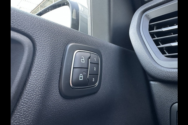 Ford Kuga 2.5 PHEV ST-Line X TECHPACK! WINTERPACK! Ford Kuga 2.5 PHEV ST-Line X TECHPACK! WINTERPACK!