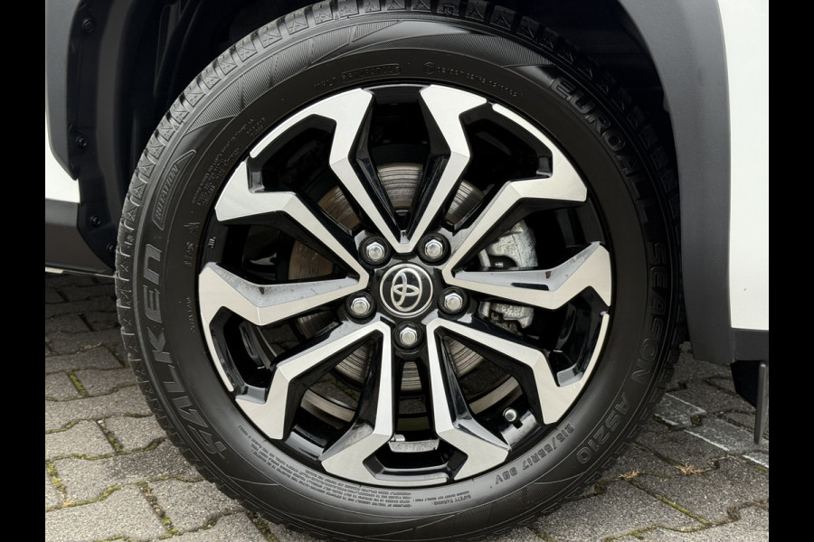 Toyota Yaris Cross 1.5 Hybrid Dynamic | CarPlay | ACC | Camera | LED | DAB | 17 inch