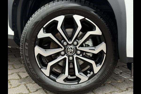 Toyota Yaris Cross 1.5 Hybrid Dynamic | CarPlay | ACC | Camera | LED | DAB | 17 inch