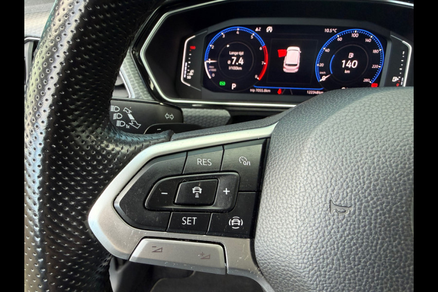 Volkswagen T-Cross 1.0 TSI 116pk Style R Line - Automaat - Navi - Winterpakket - Parkeerhulp Volkswagen T-Cross 1.0 TSI 116pk Style R Line - Automaat - Navi - Winterpakket - Parkeerhulp