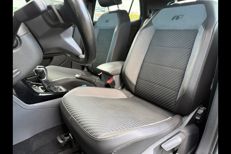 Volkswagen T-Cross 1.0 TSI 116pk Style R Line - Automaat - Navi - Winterpakket - Parkeerhulp Volkswagen T-Cross 1.0 TSI 116pk Style R Line - Automaat - Navi - Winterpakket - Parkeerhulp