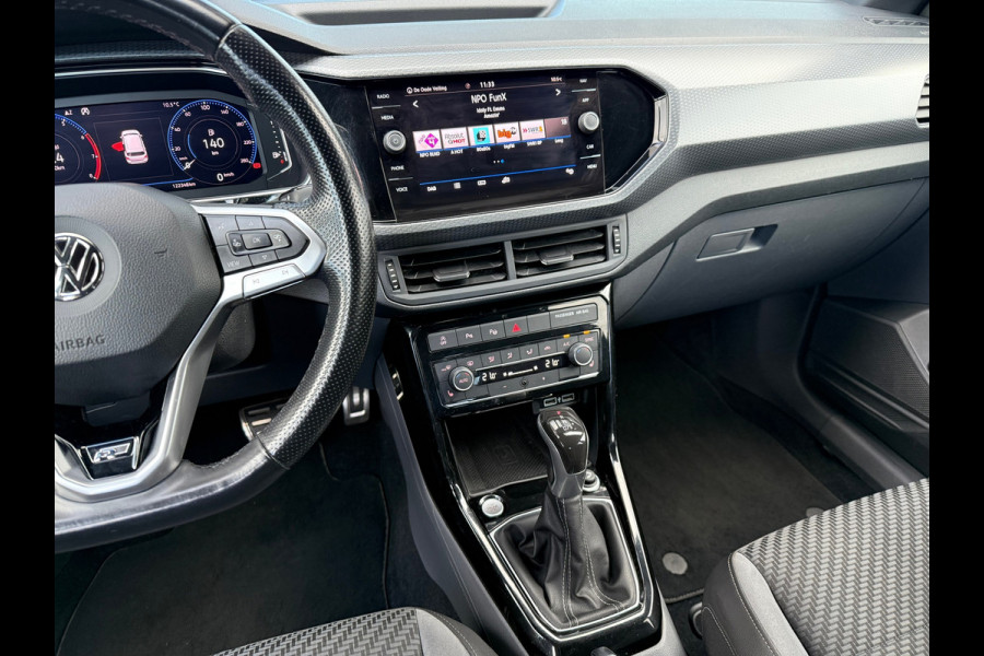 Volkswagen T-Cross 1.0 TSI 116pk Style R Line - Automaat - Navi - Winterpakket - Parkeerhulp Volkswagen T-Cross 1.0 TSI 116pk Style R Line - Automaat - Navi - Winterpakket - Parkeerhulp